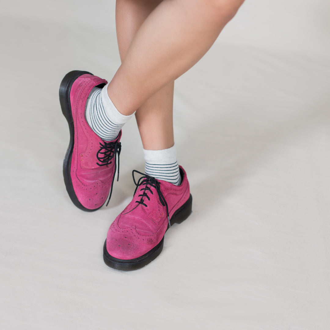 Dr Martens 13619 Brogues in Pink Fuchsia Suede